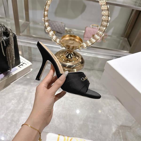 20251128184321566 250